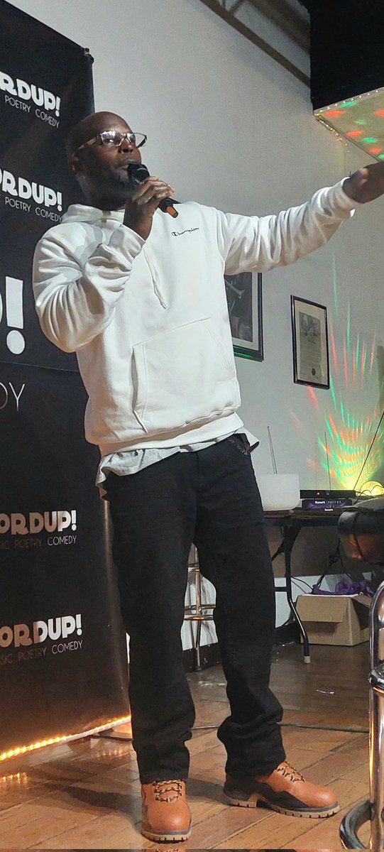 FreeBobbyBostic's tweet image. @_WordUpOpenMic 
Bobby is not wasting time. 
As the &quot;Feature&quot; of tonight&apos;s #openmicnight he did not disappoint. We are proud of you, King! 🙌🏽🙌🙌🏻🙌🏾

@POETSorg @PPAmissouri @poetswritersinc @poetrymagazine 
@StLouisAmerican @intrepidtoast 

#openmic #poetry #spokenword