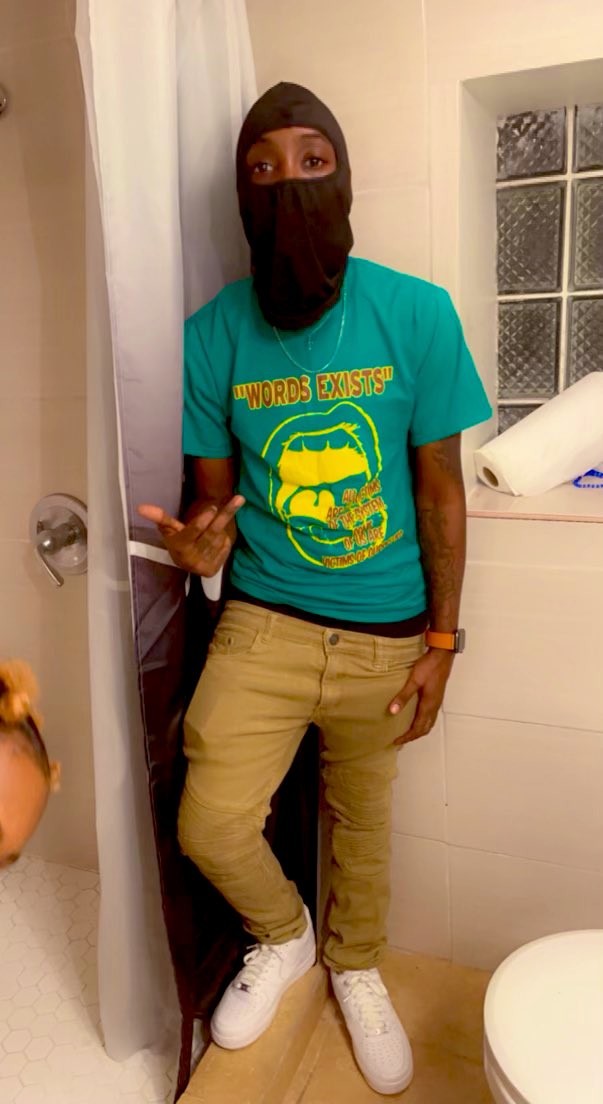 ShuBitchNotShoe's tweet photo. Got sick of the hoes then caught a blessing 🤑🦠⚠️ https://t.co/KlSc4kbXHw