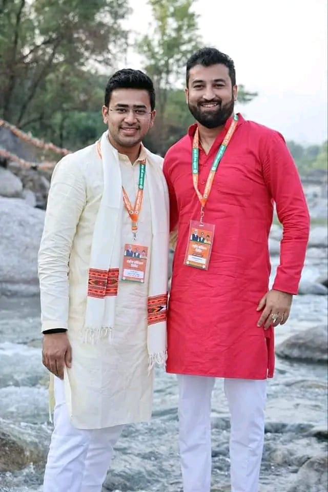BJYM4Udalguri's tweet photo. ভাৰতীয় জনতা যুৱ মৰ্চাৰ ৰাষ্ট্ৰীয় অধ্যক্ষ, সাংসদ, সুদক্ষ যুৱ নেতা, বিশাল ব্যক্তিত্বৰ অধিকাৰী @Tejasvi_Surya ডাঙৰীয়াক ভাৰতীয় জনতা যুৱ মৰ্চাৰ ওদালগুৰি জিলা সমিতিৰ তৰফৰ পৰা জন্মদিনৰ আন্তৰিক শুভেচ্ছা তথা শুভকামনা জ্ঞাপন কৰিলোঁ।

@BJYMAssamPrdsh 
@BJYM @BJP4India https://t.co/T5vE5zfOC6