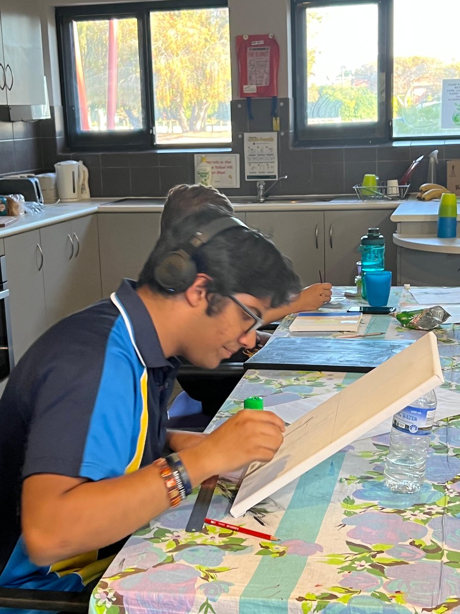 erc_wa's tweet photo. Throughout October, Lynwood Arts participants worked hard to submit work to the Darlington Arts Festival! It was an opportunity to get creative and have their work displayed at the Festival. 
Well done to everyone who participated! https://t.co/FGCQ3wFCLA
