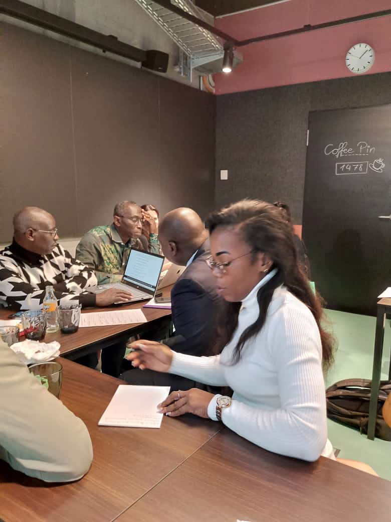 Bismax75's tweet photo. BERLIN 2022.
L'ACAT-CAMEROUN a pris  part au Séminaire sous-régional francophone Africabolition phase3 du 10 au 13 novembre 2022.
Elle participe également au Congrès Mondial contre la peine la mort ouvert ce 15 novembre 2022. 
#acat
#fiacat
#peinedemort https://t.co/XJXlQzKwrc