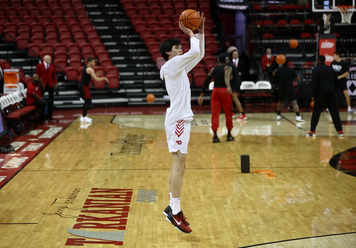 zorig316's tweet image. #55 Ш.Энхийн-Од (Mike Sharavjamts) 14 оноо, 4 самбар, 3 бөмбөг таслалт, 1 оновчтой дамжуулалт өгсөн амжилттай дуусгалаа🔥👏💪🏀🇲🇳

Dayton 52 - 60 UNLV
#GoFlyers #GoMike