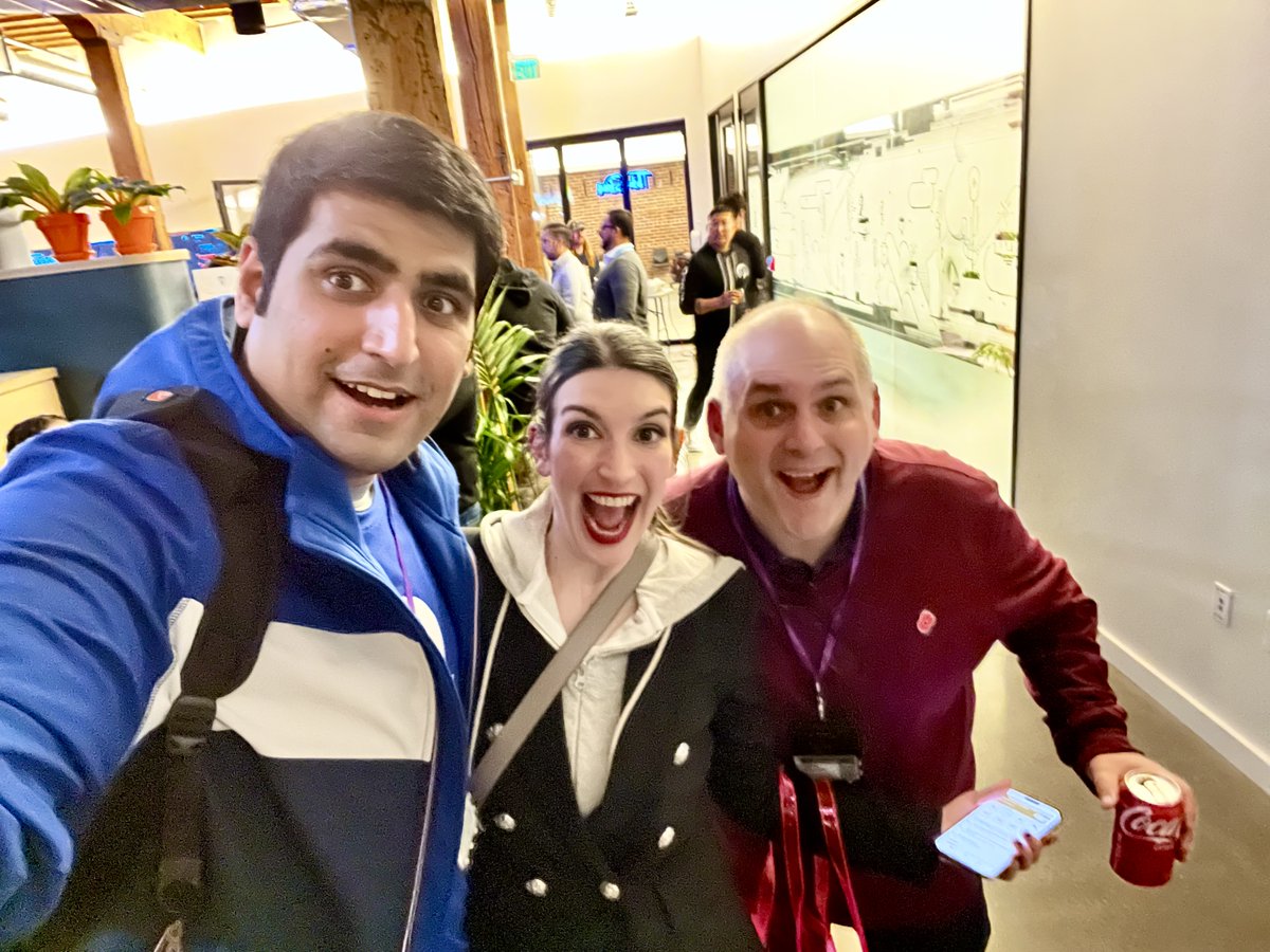 MrAhmadAwais's tweet image. The real hidden feature of #GitHubUniverse was all the friends we made along the way. 👊