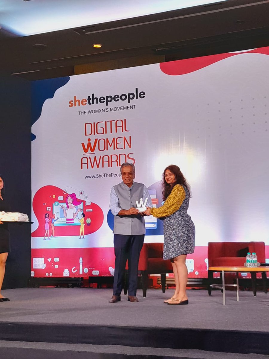 SheThePeople's tweet photo. Shreya Prakash @Shreya_Prak Founder of Flexibees @FlexiBees won in the category of Disruption at #DigitalWomenAwards https://t.co/5t63sUUohN