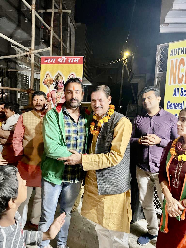 vijaysolankibjp's tweet photo. चंचल पार्क में अपने किये हुए कार्यों के आधार पर जनता का आशीर्वाद प्राप्त करने के लिए नुक्कड़ सभा को सम्बोधित किया |
#DelhiMCDElection2022 #BJP #BJPMCD https://t.co/04HoIJnfCy