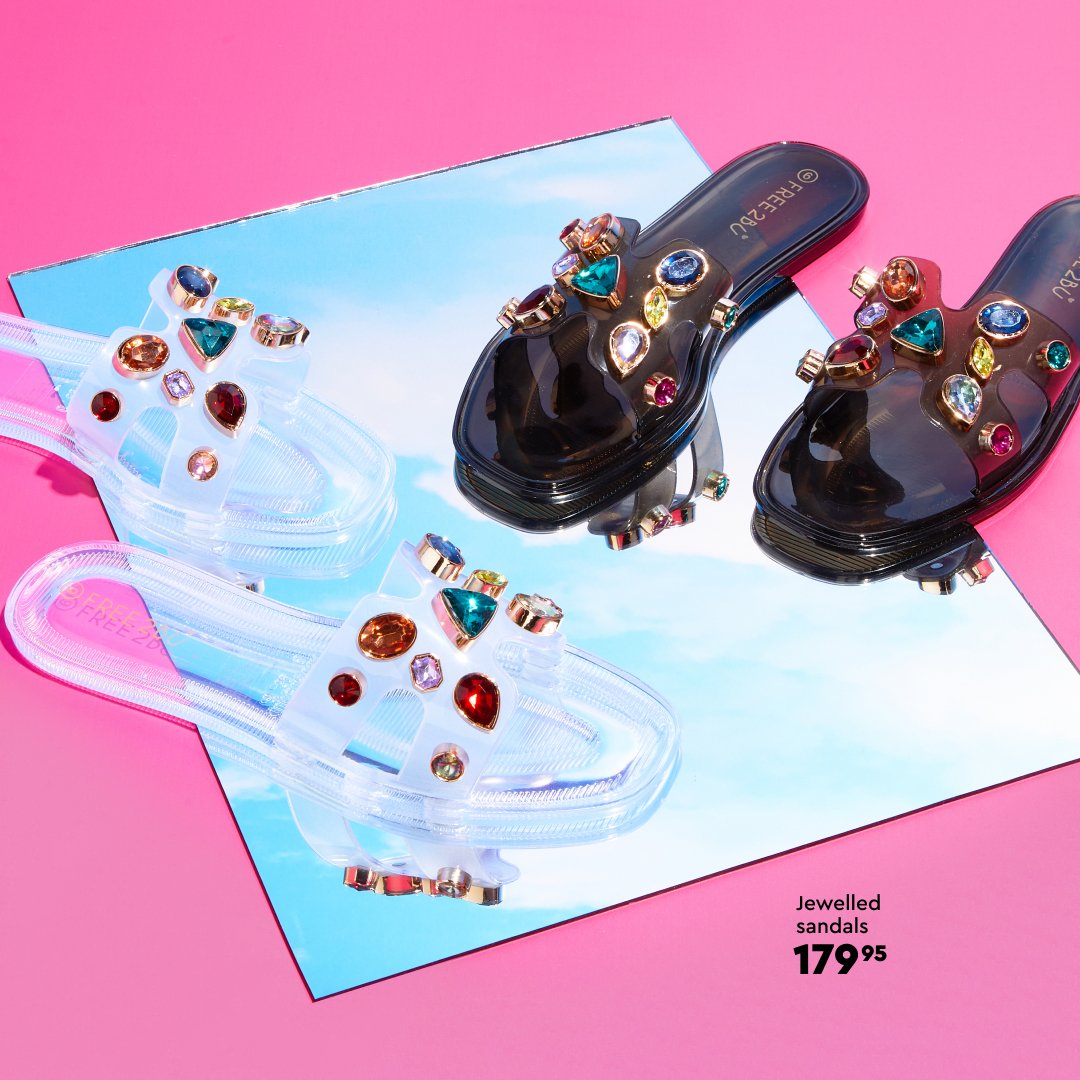 EdgarsFashion's tweet photo. It's all about the bling 💎 Now available online and in-store.
📍Free2BU jeweled sandals R179.95 per pair
#Edgars #edgarsfashion #Free2bu #sandals #footwear #fashion #gifting #Trending https://t.co/gAbaLqgEEA