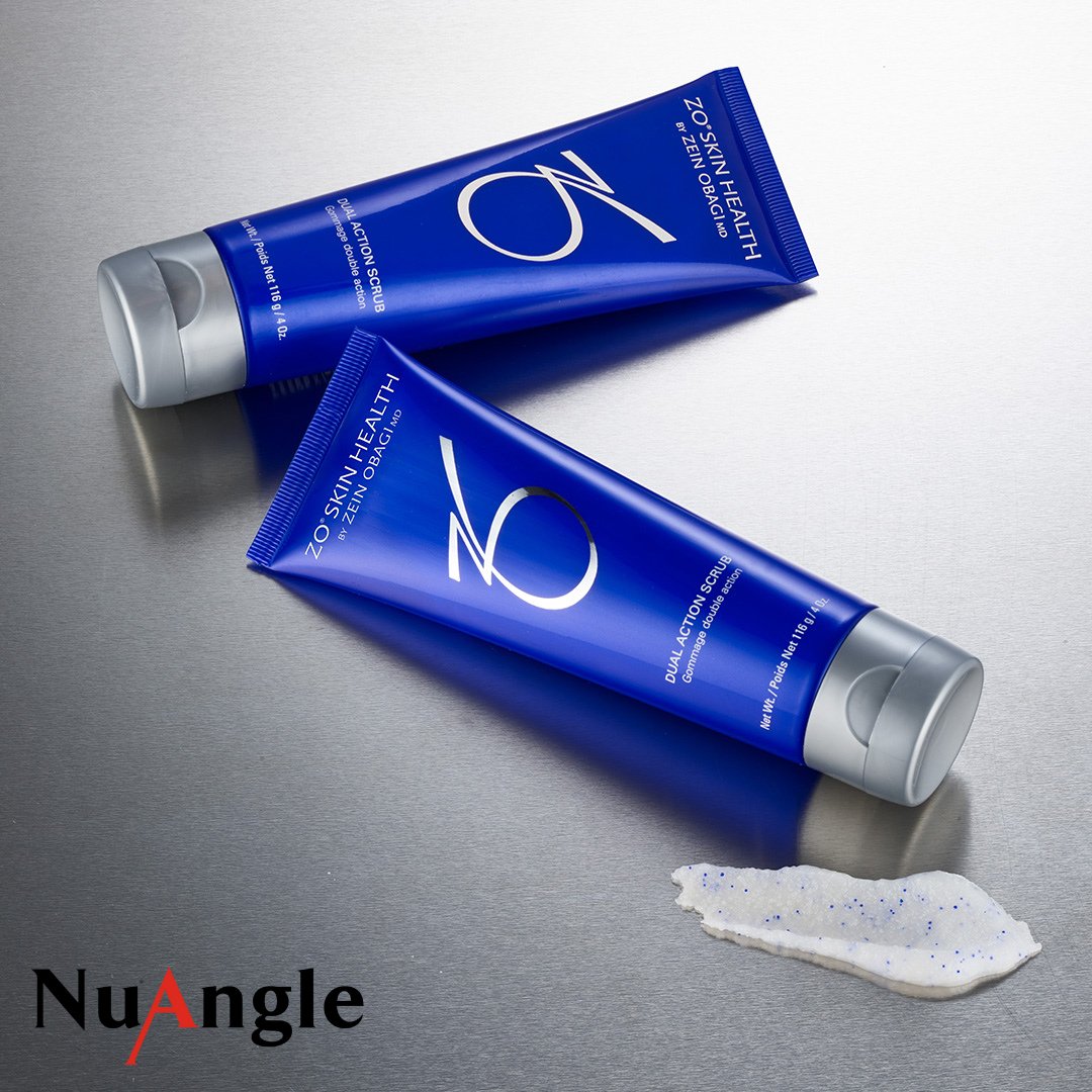 Award-winning Dual Action Scrub is the ideal exfoliating scrub for oily skin. Dual physical + chemical exfoliation targets dead skin cells and excess surface oil that clog pores and cause blemishes. 
#dualexfoliating #mechanicalexfoliation #chemicalexfoliation #blemishproneskin