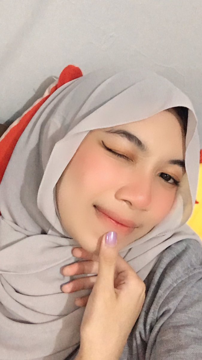 stupidyts's tweet photo. udah 5 abad gk ngetwt https://t.co/OfCauJUHTq