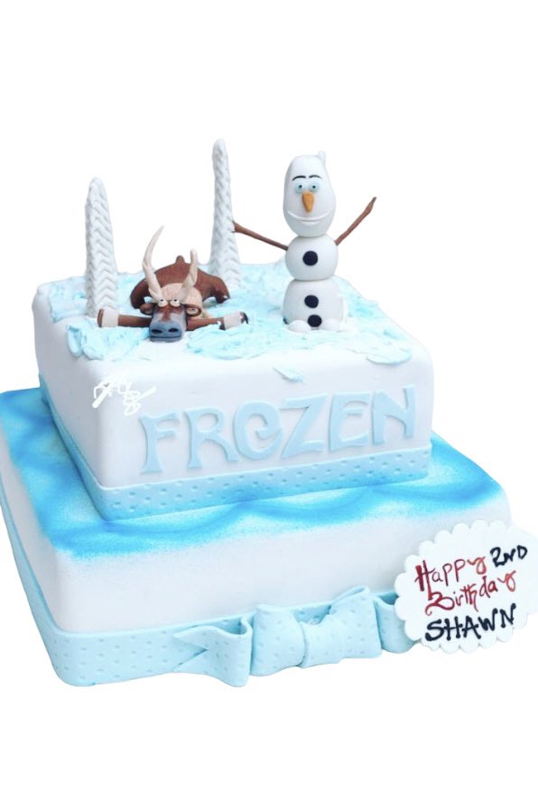 Cakeflair's tweet photo. Delightful boy’s cake: These kids know what they want! Just ask them and it’s settled. #cakeforkids #frozen #olaf #cakesinlagos #cakeflairlagos #cakesforboys
.
Call/visit our bakery to get a consultation and sample our mouth-watering fillings. #cakeflairlagos 09085025191 https://t.co/yFqJXg6vQE