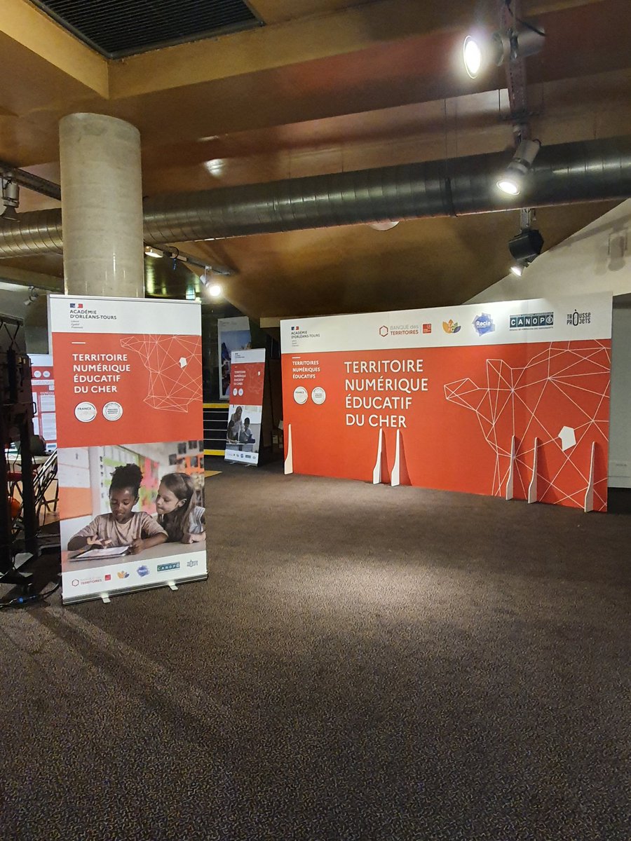 Drane_ot's tweet photo. #Dday 🎊
Séminaire académique "Terre numerique" #TNE 
📢 Rdv au centre des congrès de @VilledeVierzon 
Dans 1 heure nous accueillerons 6️⃣0️⃣0️⃣ personnes ! 
@ac_orleanstours @dsden18 
Suivez le #LiveTweet #TNECher https://t.co/jhC97LgxhO