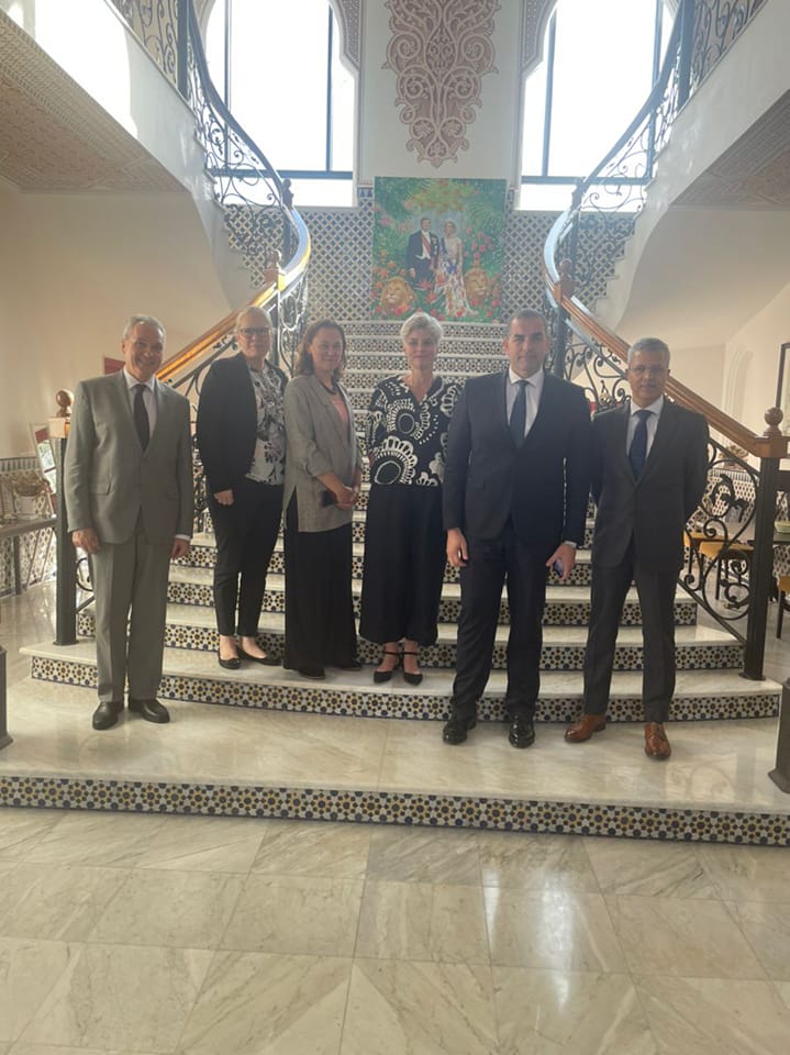 CAPCAlgerie's tweet photo. A l’invitation de l'Ambassadeur des Pays Bas, le président de la CAPC @samiagli invité des ambassadeurs du #Brésil, du #Danemark, de l'#Inde et de la République #Tchèque. 
#Echanges sur le #coopération économique et la #dynamique  économique de l'#Algérie. https://t.co/4LatH2C7uY