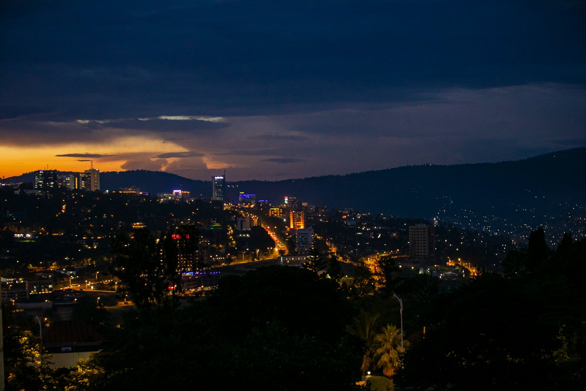 nyirishemafist5's tweet photo. The seeds of civilization are in every culture, but it is city life that brings them to fruition. @CityofKigali is one of the city that Inspired me to grow and here are fruits. #RTW2022 @TourismChamber #RwandaInMyLens #Rwanda  #VisitRwanda #RwandaisOpen #RwOT 📸:@nyirishemafist5 https://t.co/clQk4aGs3R