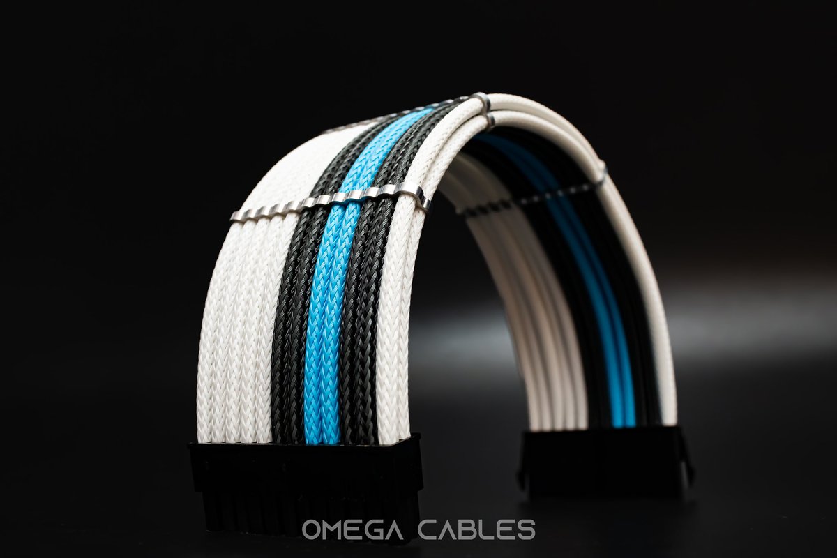 omegacables_jp's tweet image. 完璧な組み合わせでした
RIVIERA BLUE
CARBON BT1
XXX WHITE
#スリーブケーブル #customcable #modpc