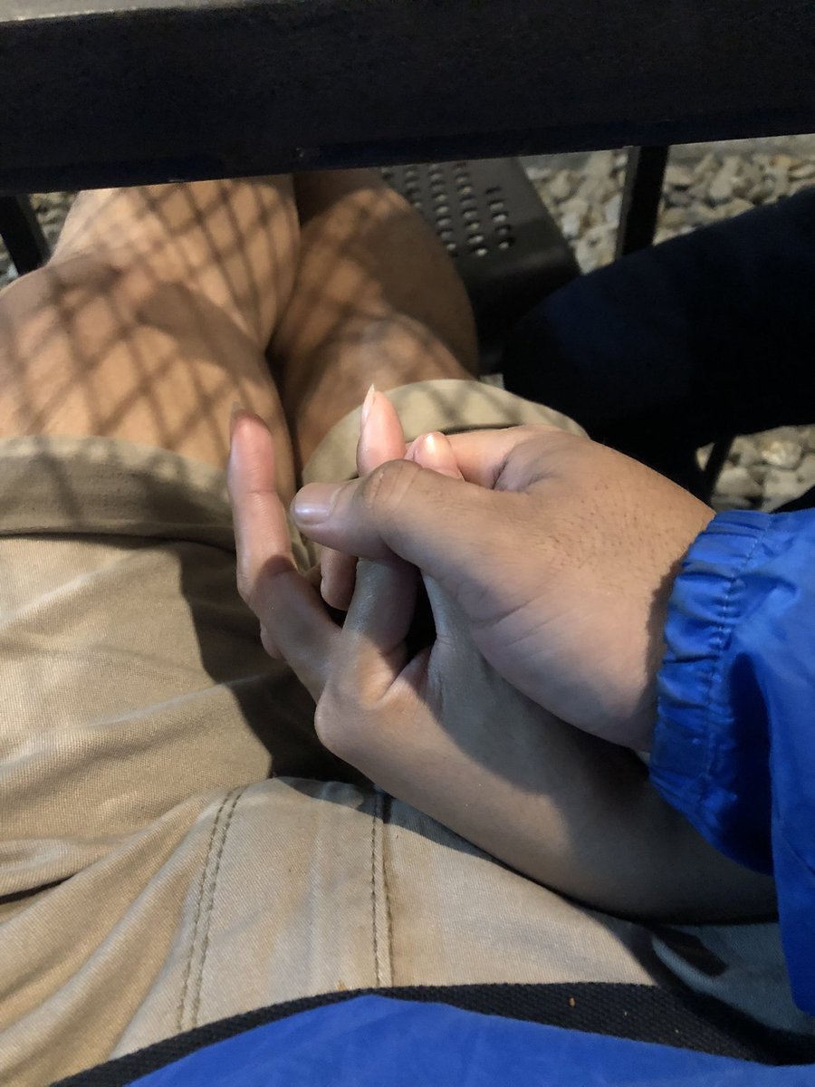 hadibratajr's tweet photo. Genggam tanganku, sayang
Dekat denganku, peluk diriku ..
❤️❤️
@ekamaniar24 https://t.co/cF7q3zHgwf