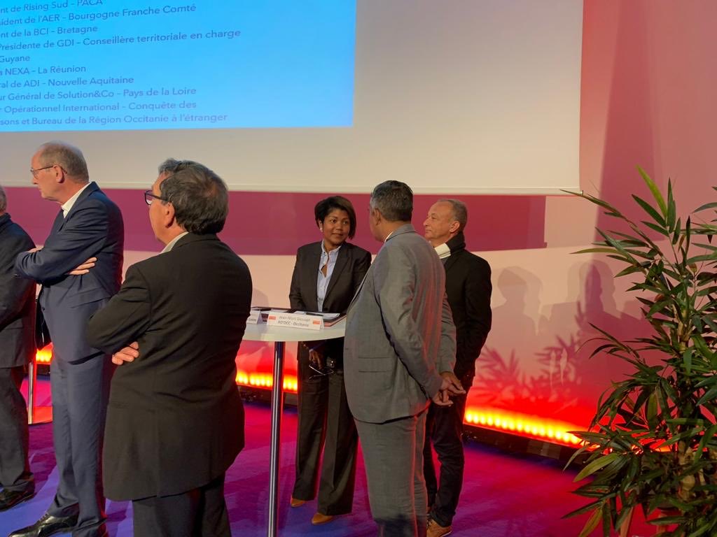 ARDI_GDI's tweet photo. ⁦👏🏾👏🏾👏🏾Signature par ⁦@MarieRattier⁩, présidente ⁦@ARDI_GDI⁩ convention GDI / ⁦⁦⁦@BusinessFrance5⁩ #TFI : un outil pour soutenir l’attractivité de #Guyane et attirer les investisseurs étrangers vers entreprises locales #stratégie ⁦@CTdeGuyane⁩ https://t.co/8NmHhgVlY6