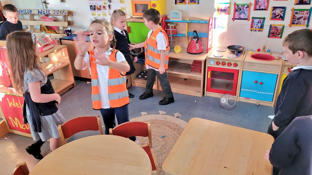 MorayPrimary1's tweet photo. The children all got on board and went on a mouse and rat hunt 🔎. Furniture was pulled out to look for mouseholes. 2 rubber rats left over from Halloween were found in the small world area & that was it....the restaurant had to be closed! 🍔🍟🐀 #CatchThatRat #roleplay #DeepPlay https://t.co/bqt24Ds00d