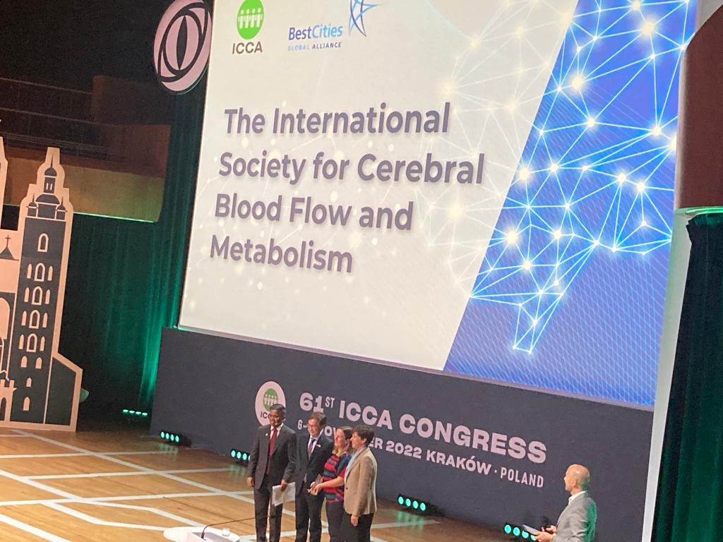 meetglasgow's tweet photo. The team were at the #ICCACongress2022 last week, championing Glasgow as a sustainable & legacy driven conference destination. With #Brain22 winning the Incredible Impact Award, #WCSS22 sharing environmental impact & the @GDSMovement results, Glasgow was on the global stage. https://t.co/a5Jng8h0a1