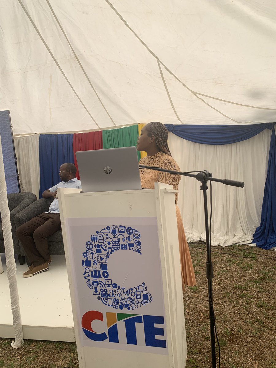 citezw's tweet photo. Presenting on Gendered disinformation, fake news and women is politics, @sanesibanda a lecturer at the Lupane State University speaks on how gendered disinformation is spread on social media platforms.
#Asakhe
#JournalismEducation
#JournalismExcellence
#FutureJournalism https://t.co/pJoP3WhPSh