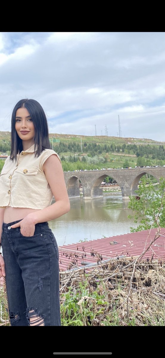 Meryemsevimmm's tweet photo. Meryemimizin katilini ve yanındakileri savunacak avukat bütün kadınların öldürülmesini destekleyen , savunan avukattır. 
Duyurun!!!!

#meryemsevim 
#meryemsevimicinadalet https://t.co/IajEr76rWC