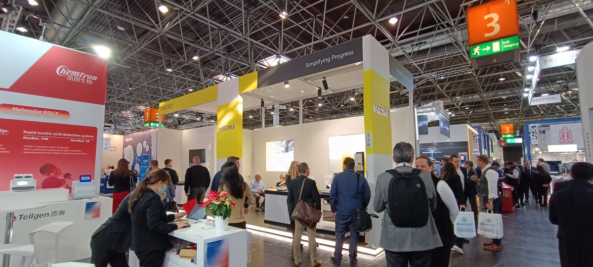 kaikamed's tweet photo. Muy contentos de haber compartido con nuestros colegas de @SartoriusGlobal durante la #MedicamesseDüsseldorf2022 lo mejor en #Pesajeparalaboratorio y #Biotecnología #Kaika #equiposmédicos #equiposparalaboratorio #Noparamos https://t.co/HHenUddWsi