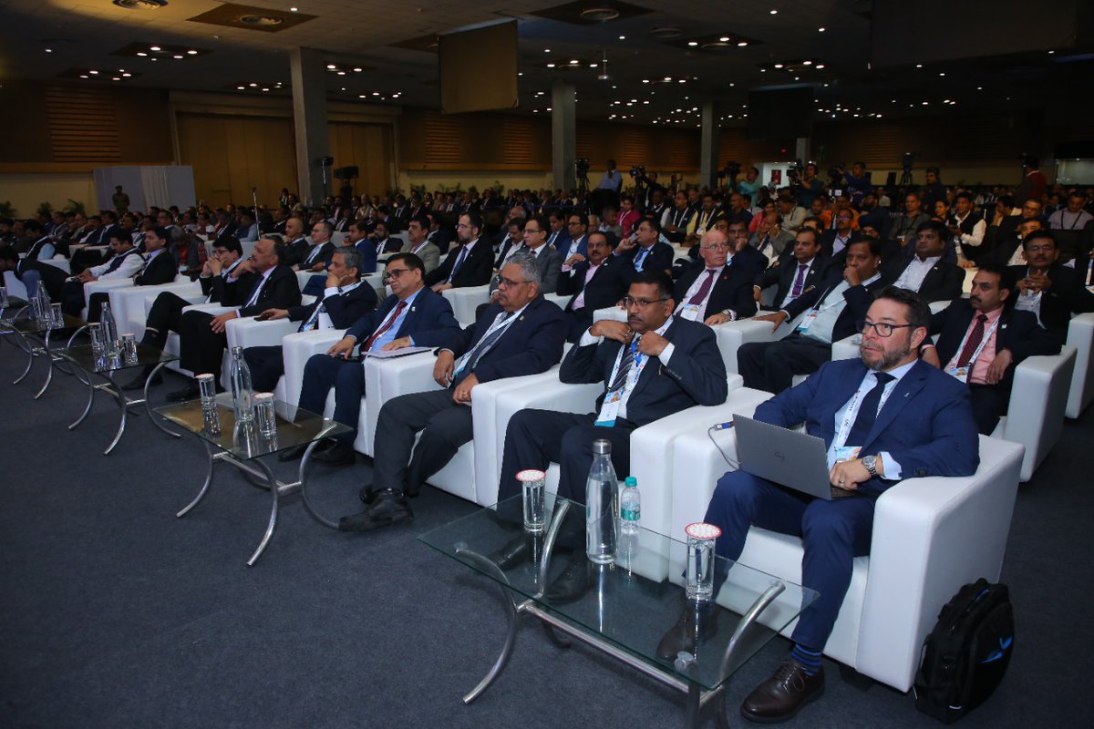 Hon'ble Union <a href="/PetroleumMin/">Ministry of Petroleum and Natural Gas #MoPNG</a> Mr <a href="/HardeepSPuri/">Hardeep Singh Puri</a> graced the plenary session of the World #LPGWeek 2022 in Delhi today. Mr Puri was welcomed by Mr S M Vaidya, <a href="/ChairmanIOCL/">ChairmanIOC</a> &amp; President, #WLPG and Mr <a href="/james_rockall/">James Rockall</a>, CEO, #WLPGA.