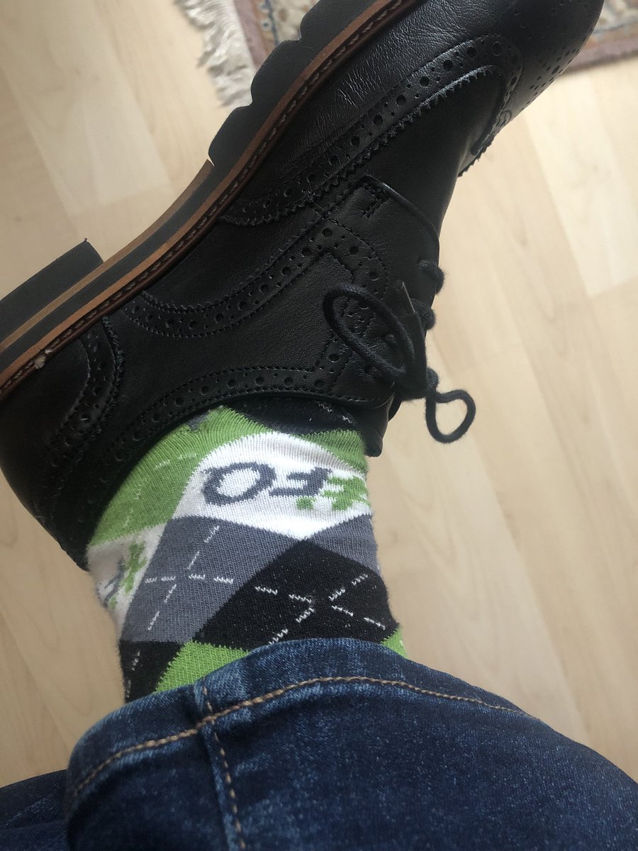 Supporting <a href="/FloQast/">FloQast</a> with my cool new socks from #directionsemea2022 Thanks @AmBushedDigital and team