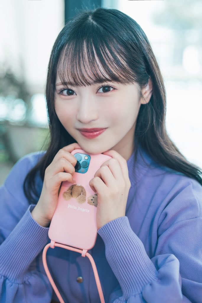 「スマホの中身を覗き見！」

今回は #小野六花 さん編です🌼

「見た目と違うね」とよく言われる小野さん。
マイペースに、自分らしさを大切にしています✨

実家のワンちゃんも初公開🐶💭

👇小野さんのことをもっと知れちゃう記事はコチラから
https://t.co/4bqhlaXVWO https://t.co/kto5WcpX00