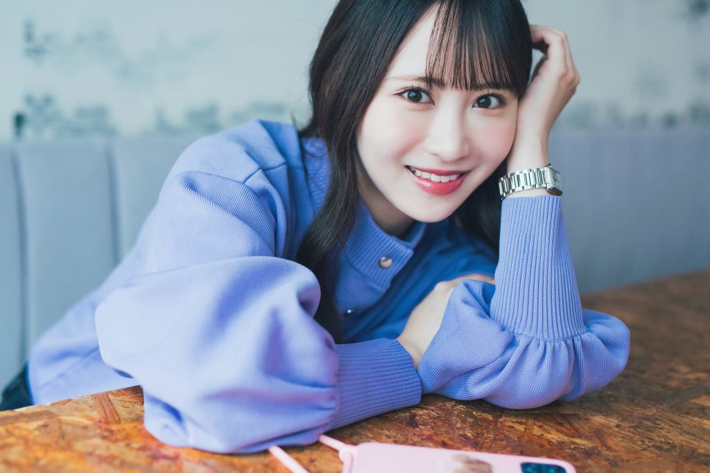 「スマホの中身を覗き見！」

今回は #小野六花 さん編です🌼

「見た目と違うね」とよく言われる小野さん。
マイペースに、自分らしさを大切にしています✨

実家のワンちゃんも初公開🐶💭

👇小野さんのことをもっと知れちゃう記事はコチラから
https://t.co/4bqhlaXVWO https://t.co/kto5WcpX00
