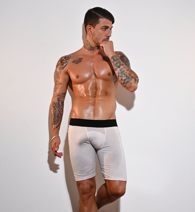 Like my bulge ?? https://t.co/57DKpfPSxf