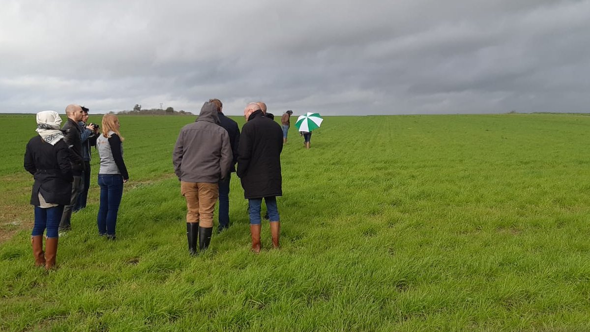 IntiaSa's tweet photo. Los responsables de Experimentación y Proyectos & I+D de #INTIA, Luis Orcaray y Damiana Maiz, visitan el modelo francés #DigiFermes para mejorar nuestro acompañamiento al sector en la #digitalización
Con ellos, Delia Sola de Proyectos Estratégicos #S4
🔗https://t.co/eq1oiqKEP2 https://t.co/6Um0mQz36J
