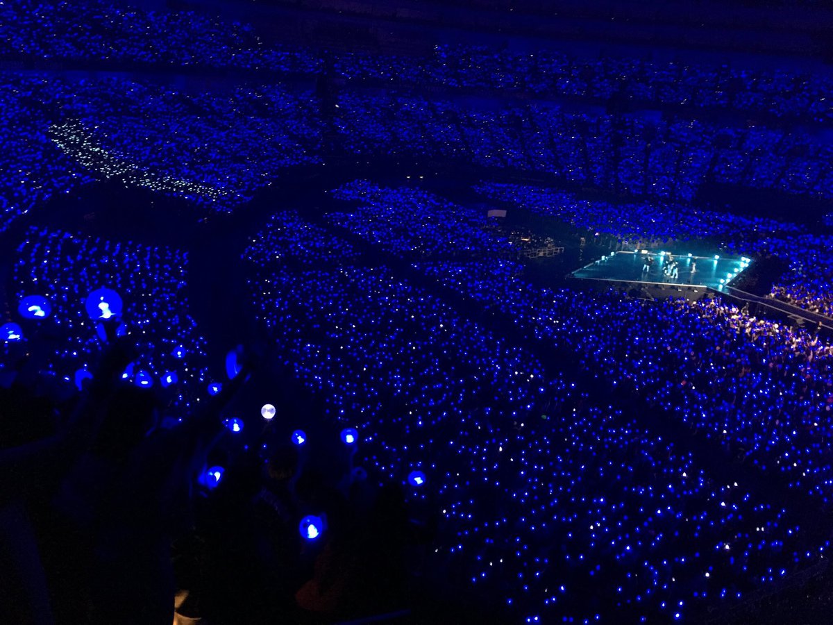 nei201009's tweet photo. これバンタン先輩の京セラなのですが、
この光景を彼らにも見せてあげれるんだね
そしてそこに自分もいたい

#ENHYPEN
#京セラドーム
@ENHYPEN_members https://t.co/A12xxffUO6