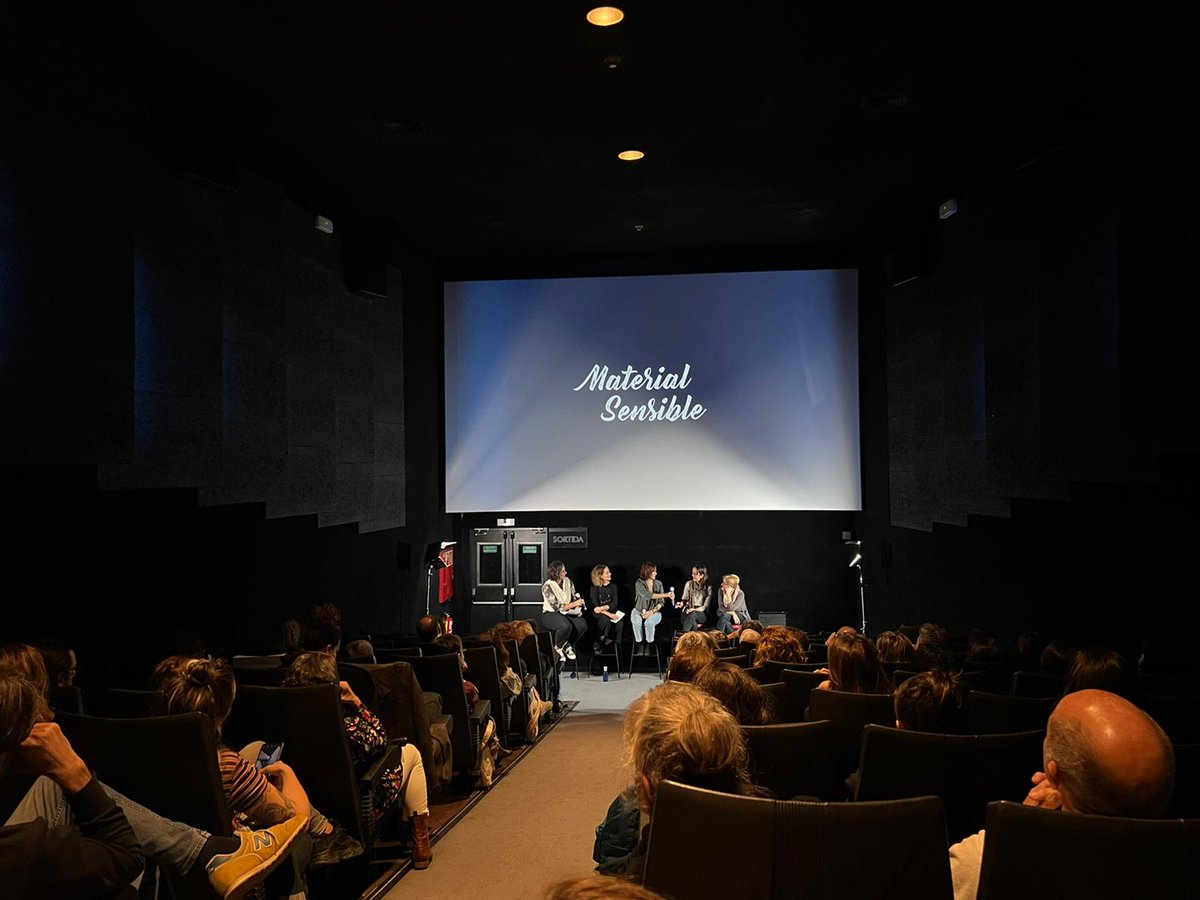 PhotographicSV's tweet photo. 📽Ahir va ser una nit molt emotiva, vam estrenar a @Cinemes_Girona el documental #MaterialSensible, creat i produït per @PhotographicSV i dirigit per @DeQuadrasAna.

❤️Gràcies a les talleristes, a la @FVBernadet i als assistents.

🆕Aviat anunciarem projeccions obertes al públic. https://t.co/eZSI8JHvof