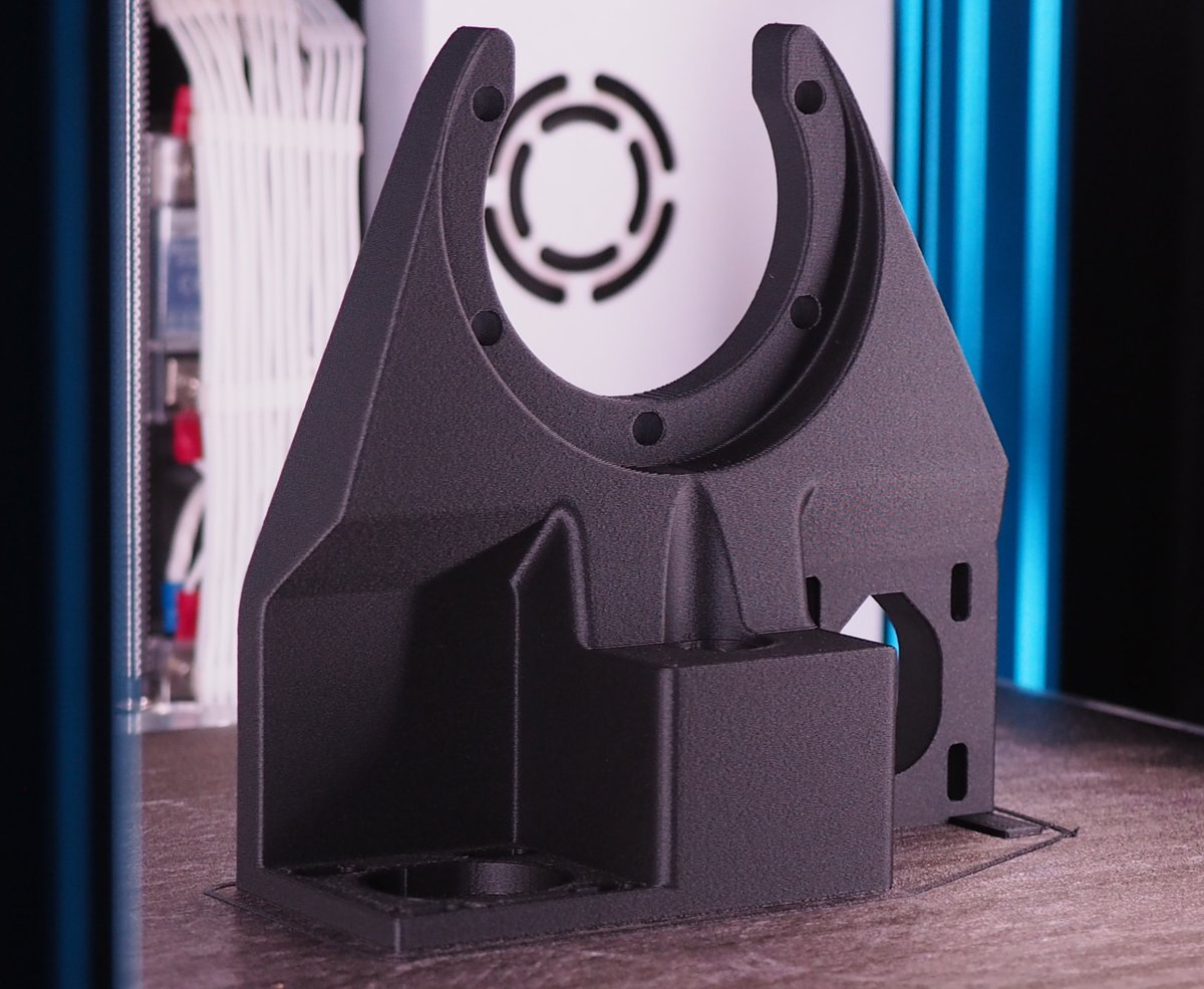 One more iteration to reduce weight and increase some clearances. Honestly, I'll take any excuse to keep running this PRILINE 'Superhard' CF-PC 🤩