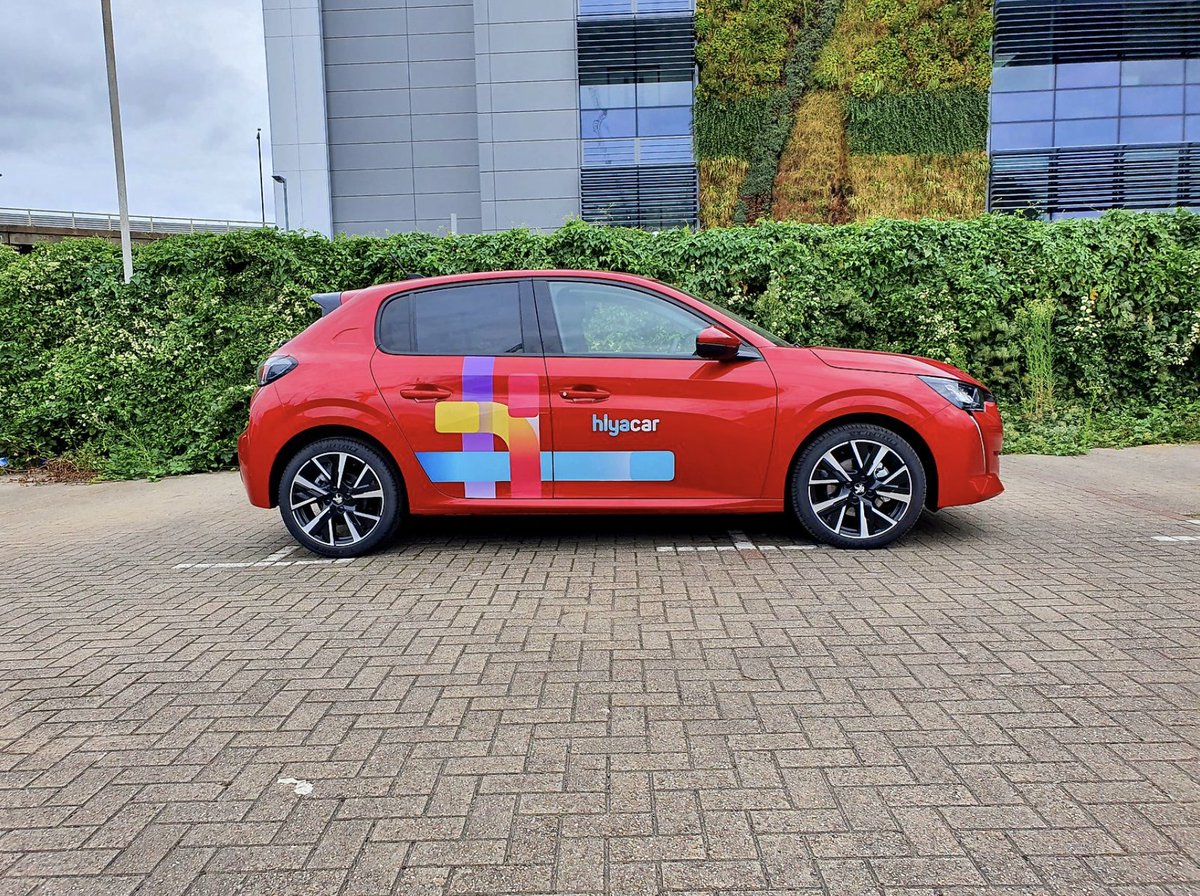 hiyacar's tweet photo. (2/2) and to help Oxfordshire drivers, get where they need to go, sustainably. These car club cars can be hired through the Hiyacar platform (free sign up), for as little as £30/day. https://t.co/TdTkodDSf8 @OxfordshireCC 
#sustainabletravel #carsharing #hiyacar #carclub https://t.co/jkp8yHpzt9