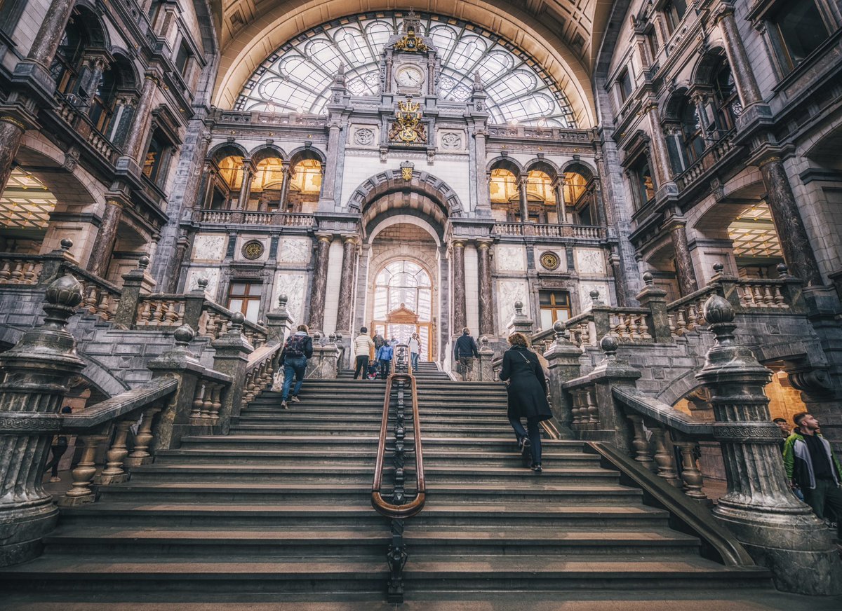 globalworming_'s tweet photo. Gm frens from Antwerpen 🇧🇪

#nft #nfts #nftphotography #Belgium #anvers #Antwerpen https://t.co/VE9hcT9BcY