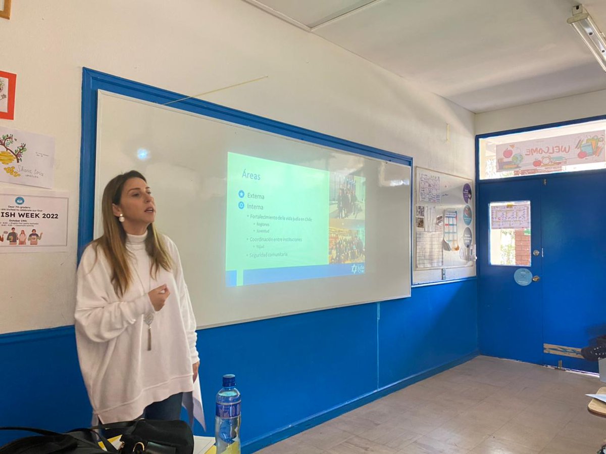 comjudiachile's tweet photo. Ariela Agosin, destacada abogada y vicepresidenta de la Comunidad Judía de Chile (CJCH), ofreció una interesante charla en #Limud.
Allí se refirió a nuestra misión y al trabajo que realizamos a nivel interno y externo para aportar a nuestro país y a la continuidad del #judaísmo. https://t.co/jDaQCTjcTZ