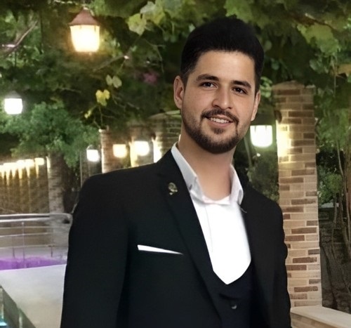 masoudkazemi81's tweet photo. سه تن از معترضان در تهران به اعدام محکوم شدند، یکی از آنها، #محمد_قبادلو است
#اسرای_گمنام https://t.co/8XUznnbYbd