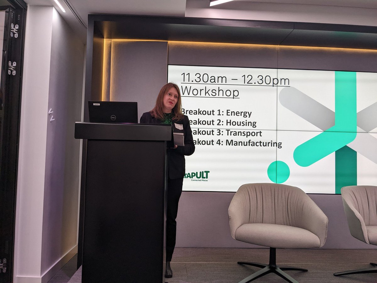 jonathanwerran's tweet photo. And we now have a summary keynote speech from @LP_localgov chief executive @LP_AdeleG #cleanlocalgrowth https://t.co/fTeG5OgwWc