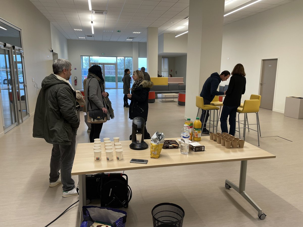rocachristophe's tweet photo. En direct de l’atelier « perfectionner sa stratégie de référencement naturel » par Google Ateliers Numériques
#ccop #BanqueDesTerritoires #numericien https://t.co/TIB9QZNVWq
