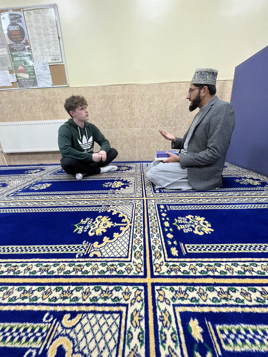 QariAsim's tweet image. The focal point of #Interfaith is reaching out to people of other faiths and beliefs and learning about their religions and beliefs.

‘James’ popped in at @LeedsMosque during this year #InterFaithWeek @IFWeek