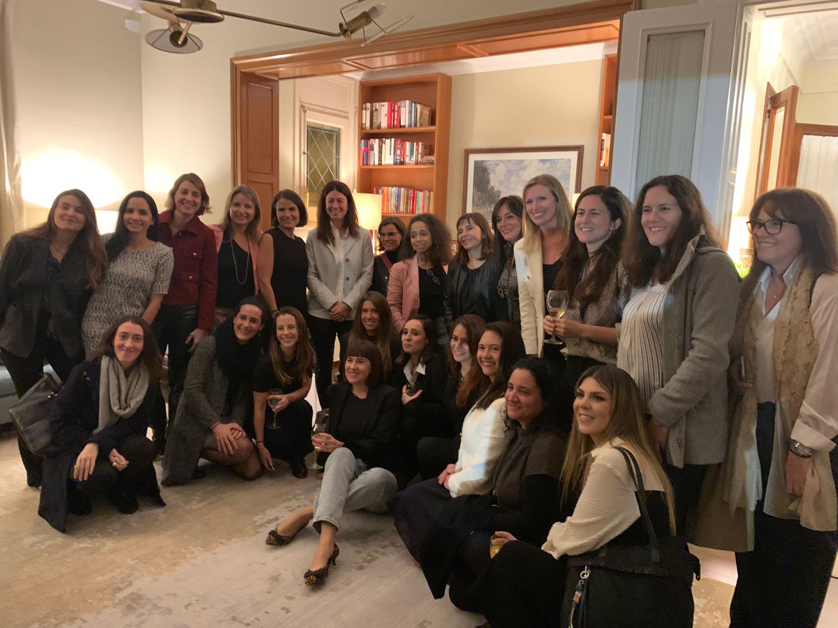 Ayer, en motivo de la #GEW2022, celebramos la Global Entrepreneurship Week con <a href="/USConsulateBCN/">U.S. Consulate General Barcelona</a> y <a href="/USembassyMadrid/">U.S. Embassy Madrid 🇺🇸🇪🇸</a>, acompañados de las mujeres de <a href="/AWEacademy/">DonnaCumminsCampbell</a> 🏛️🇺🇸

#GEWPolicy #GEWInclusion <a href="/unleashingideas/">Global Entrepreneurship Network</a>