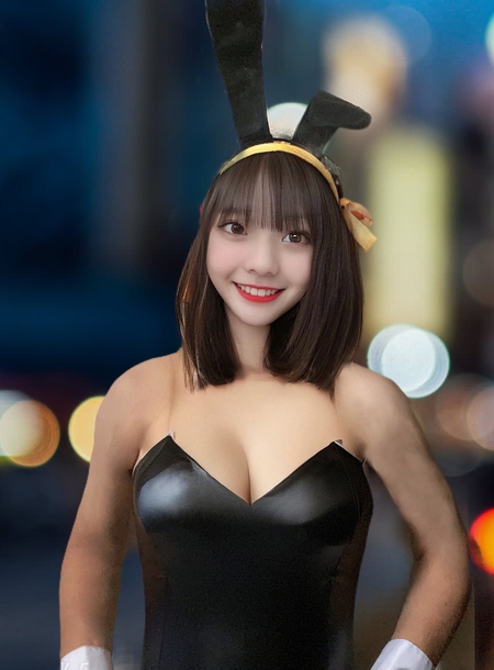 kuzumo9's tweet photo. 上げれるときに上げておかねば・・・
今のうちに。過去画でゴメン。
#バニーガール　
＃FaceApp https://t.co/bJXQJikTqc