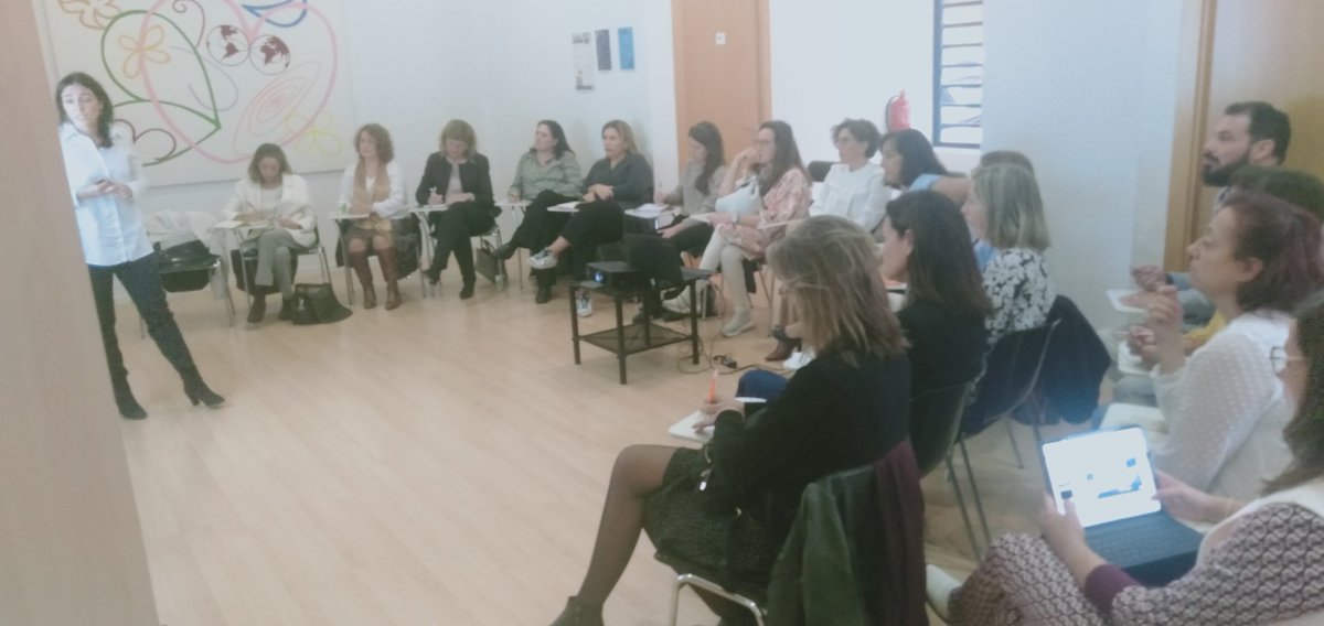 Empieza la jornada informativa sobre "El impuesto a los envases de plástico no reutilizables" que entrará en vigor el próximo 1 de enero. 
@evap_bpw
Susana Onsurbe @gomezacebopombo
Leonor Pascual <a href="/ainiatecnologia/">ainia</a> 
Cristina Monge <a href="/AvepAsociacion/">AVEP</a> 
Cristina Lázaro <a href="/PatatasLZR/">Lázaro. Personas que alimentan a personas</a>