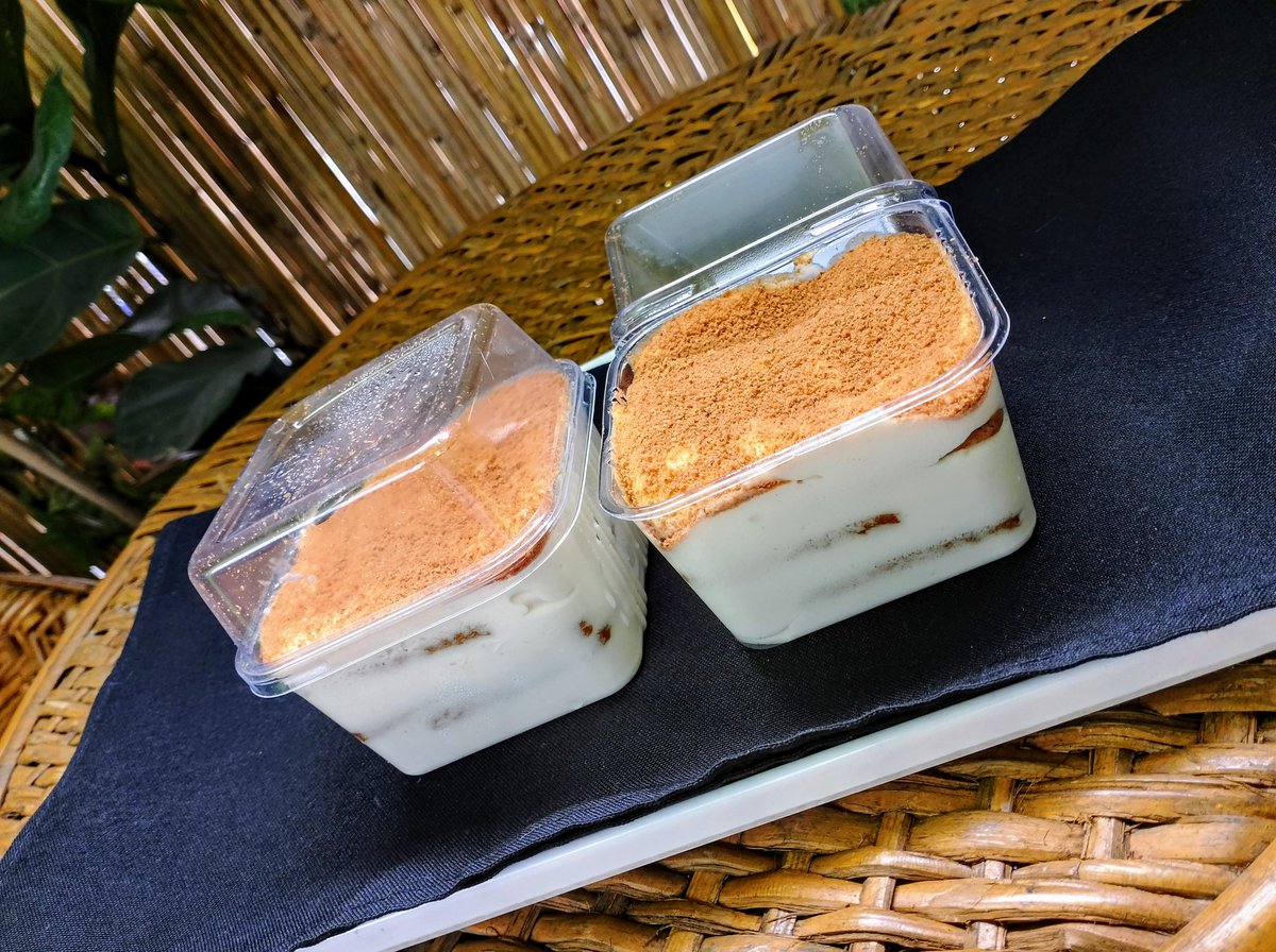 gardner_diner's tweet photo. Team Graham Cake or Team Blueberry Cheesecake? 🤔👇👩🏽‍🍳

#TeamGraham #TeamBlueberryCheesecake #LetThemEatCake https://t.co/V3muurPuhu