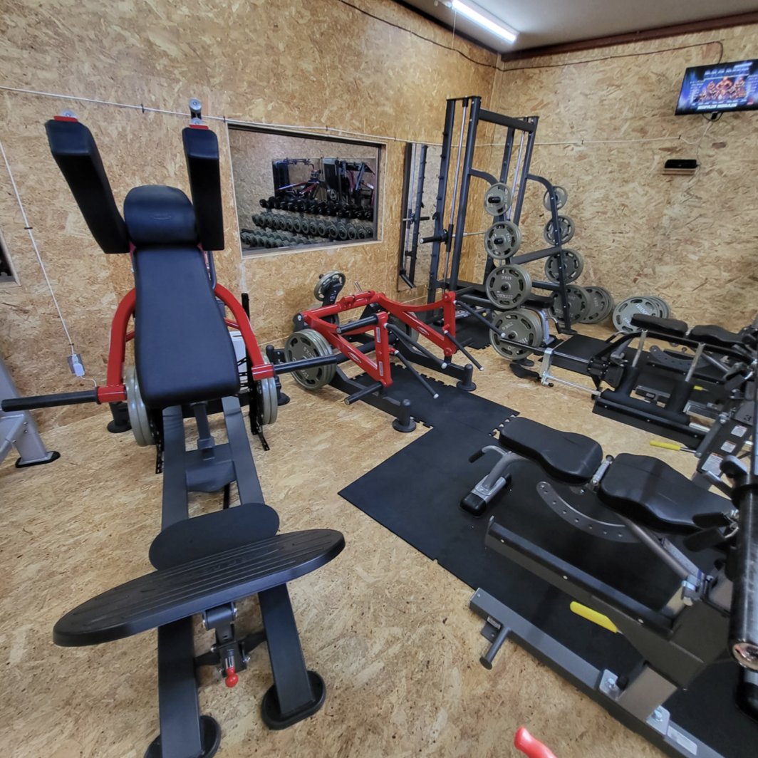 strengthasia's tweet photo. 弊社パナッタモデルジムとして、
10月29日に7110 Training Gymがオープン🎉
納得のいくトレーニングが
納得できるまで行える💪ジムです。
パナッタマシンが20台👏
パナッタマシン見学希望の方は
info@strengthasia.com
までご連絡ください。
住所：山梨県甲府市里吉4-13-6
090-7580-7110ジム専用電話 https://t.co/C48FJeYbWN
