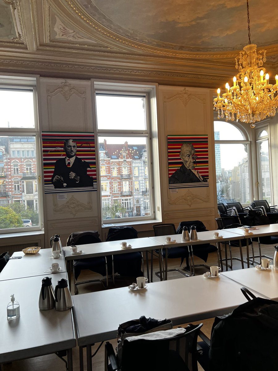 AynurCp's tweet photo. Bonjour Bruxelles! Delegationsreise mit Finanzsenator @ADressel und Vertretern der Hamburger Finanzwirtschaft. Spannende Gespräche warten hier auf uns! https://t.co/6rKyR2wuG7
