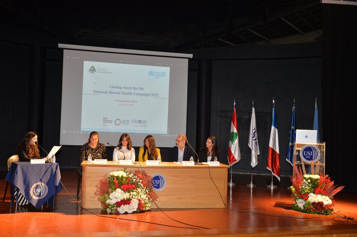 WHOLebanon's tweet photo. تضمن اللقاء حلقة نقاش وعرض لخدمات الصحة النفسية ضمن المشروع المدعوم من الوكالة الفرنسية للتنمية وتخرّج أول دفعة من طلاب الدبلوم الجامعي في تنظيم خدمات الصحة النفسية من جامعة القديس يوسف(2/2) 
@AmbaFranceLiban @ESABeirut @mdm_mideast @AFD_MidEast @Skoun_org @embrace_lebanon https://t.co/9T9vs17N0W
