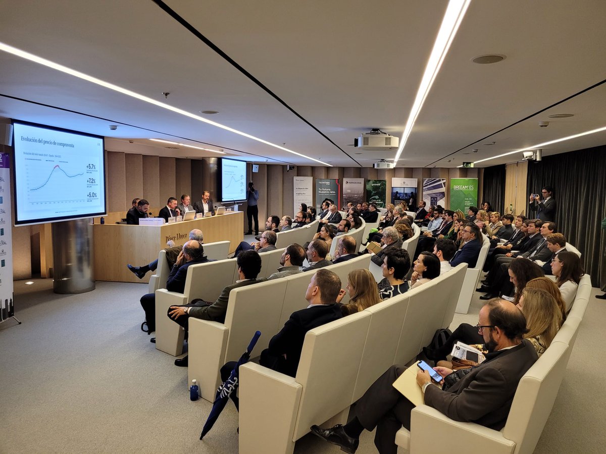 Javier Olivares (@javibeeolivares) on Twitter photo AFORO COMPLETO hoy en #CONSULTORES2022. Un auténtico placer poder volver a ver el auditorio de #PérezLlorca a pleno rendimiento gracias a <a href="/jmunozmendez/">Javier Muñoz Méndez</a> y los amigos de <a href="/Gesvalt/">Gesvalt</a> @TECNITASA <a href="/BREEAMespana/">BREEAM® España</a> @InmoKing <a href="/ArcadisGlobal/">Arcadis</a> #Fragua #thirsa #gloval #fruxcapital <a href="/AXIS_arq/">AXIS Arquitectura</a> AFORO COMPLETO hoy en #CONSULTORES2022. Un auténtico placer poder volver a ver el auditorio de #PérezLlorca a pleno rendimiento gracias a <a href="/jmunozmendez/">Javier Muñoz Méndez</a> y los amigos de <a href="/Gesvalt/">Gesvalt</a> @TECNITASA <a href="/BREEAMespana/">BREEAM® España</a> @InmoKing <a href="/ArcadisGlobal/">Arcadis</a> #Fragua #thirsa #gloval #fruxcapital <a href="/AXIS_arq/">AXIS Arquitectura</a>