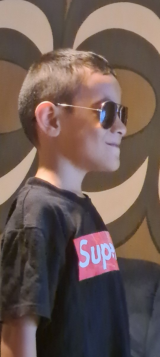 anasTakipo05's tweet photo. Future MMT player who wears sunglasses inside the house 😂 #gosamoa 🇼🇸 🇼🇸 🇼🇸 https://t.co/Qm07DkQoAb