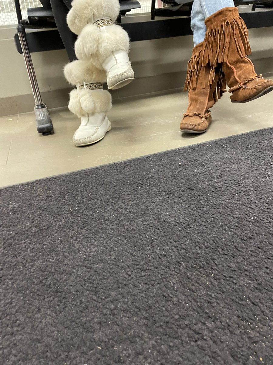 NICOLESOLIMAN11's tweet image. Rockin’ our Mocs at school!  #rockyourmocs2022